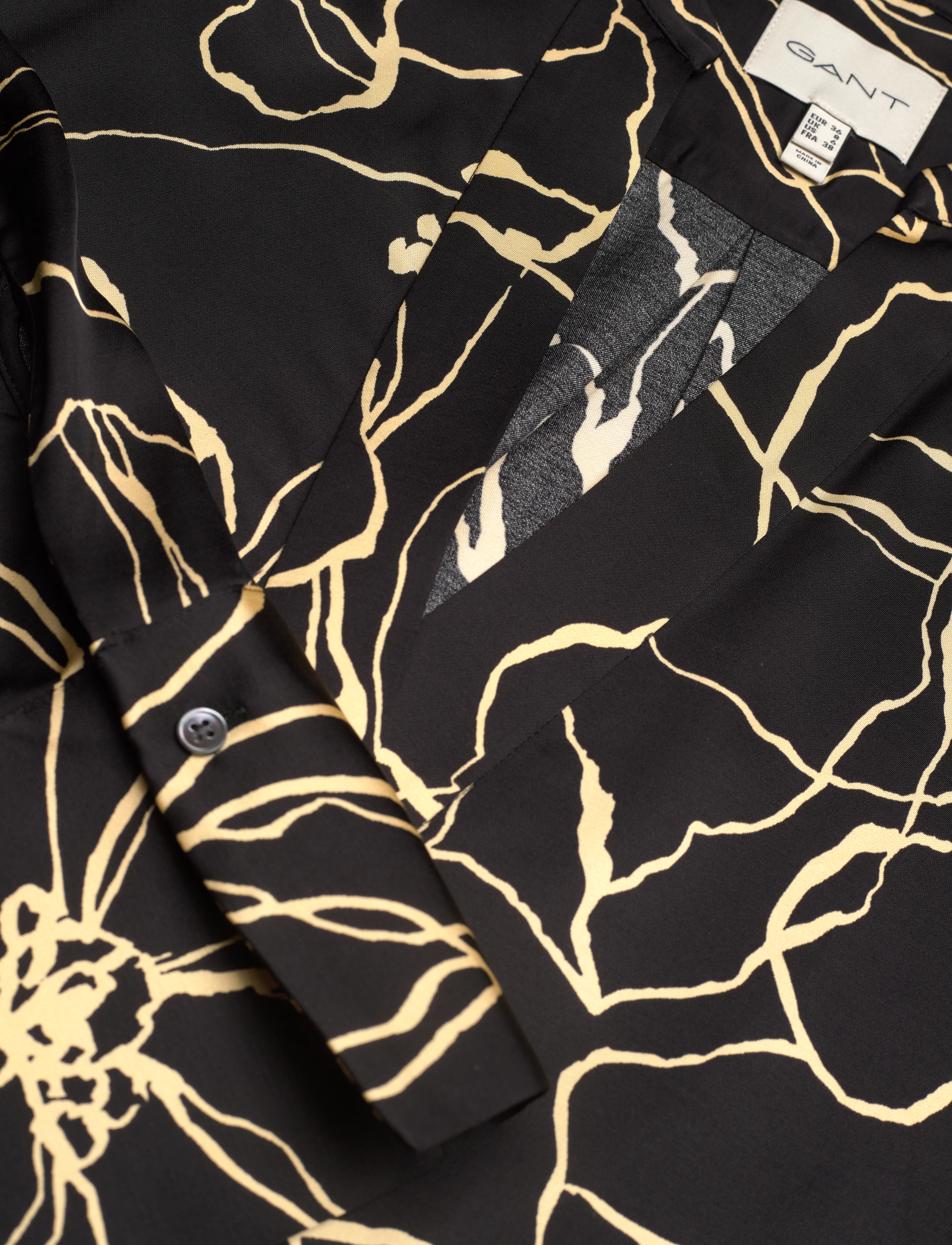 GANT - REL LINE DRAWING V-NECK BLOUSE - ebony black - 2