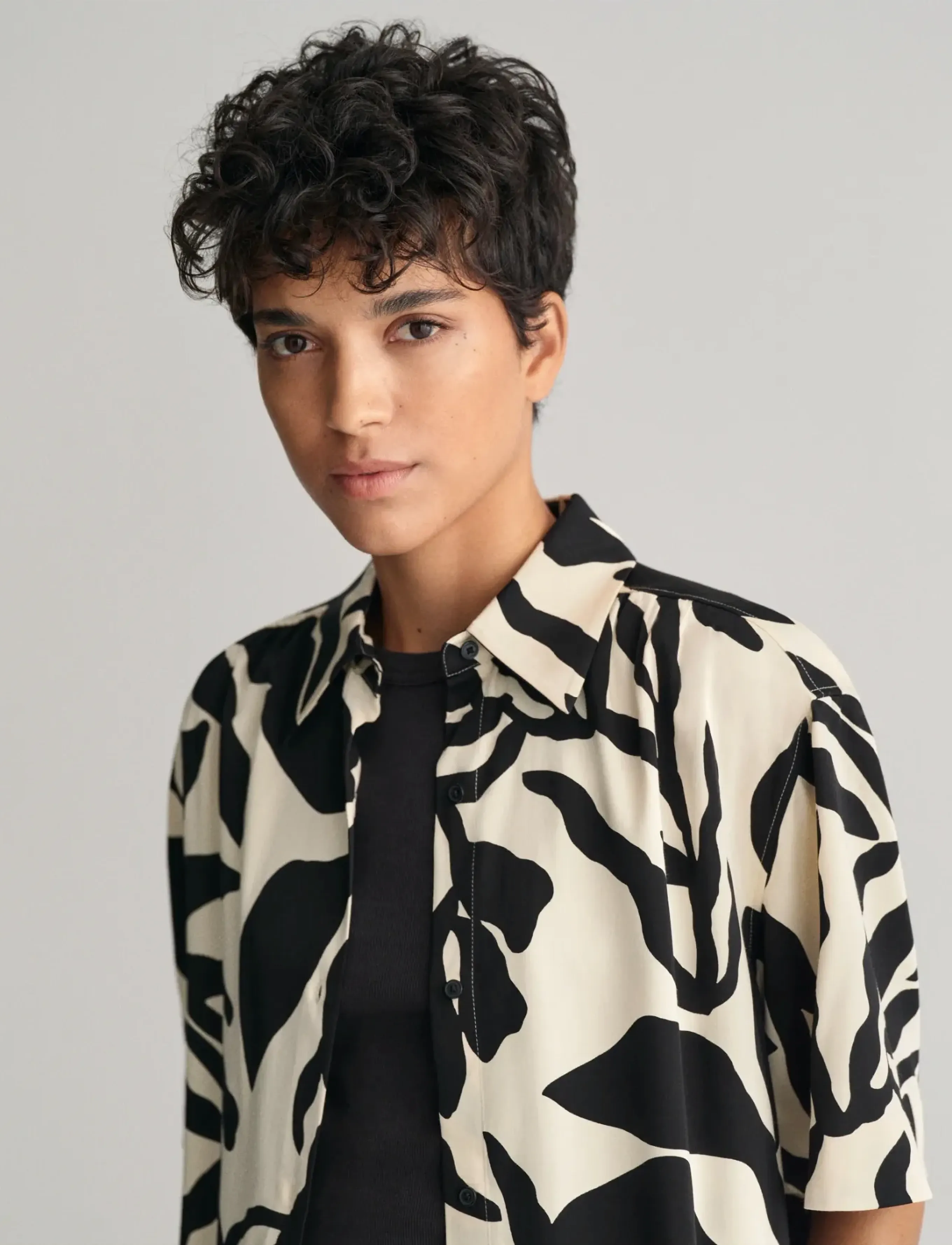 GANT - REL PALM PRINT SS SHIRT - soft oat - 4