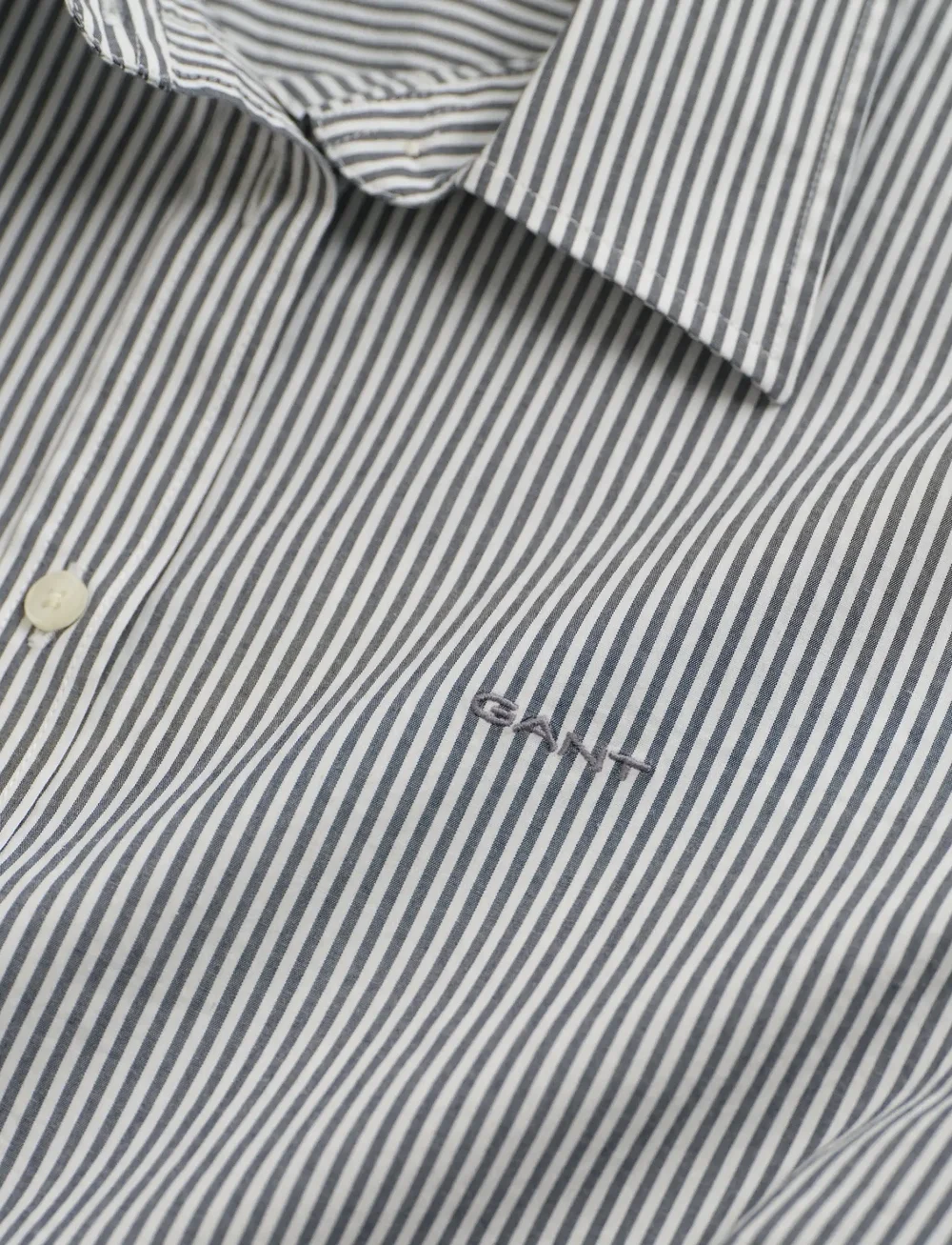 GANT - SLIM STRIPED POPLIN SHIRT - långärmade skjortor - evening blue - 1