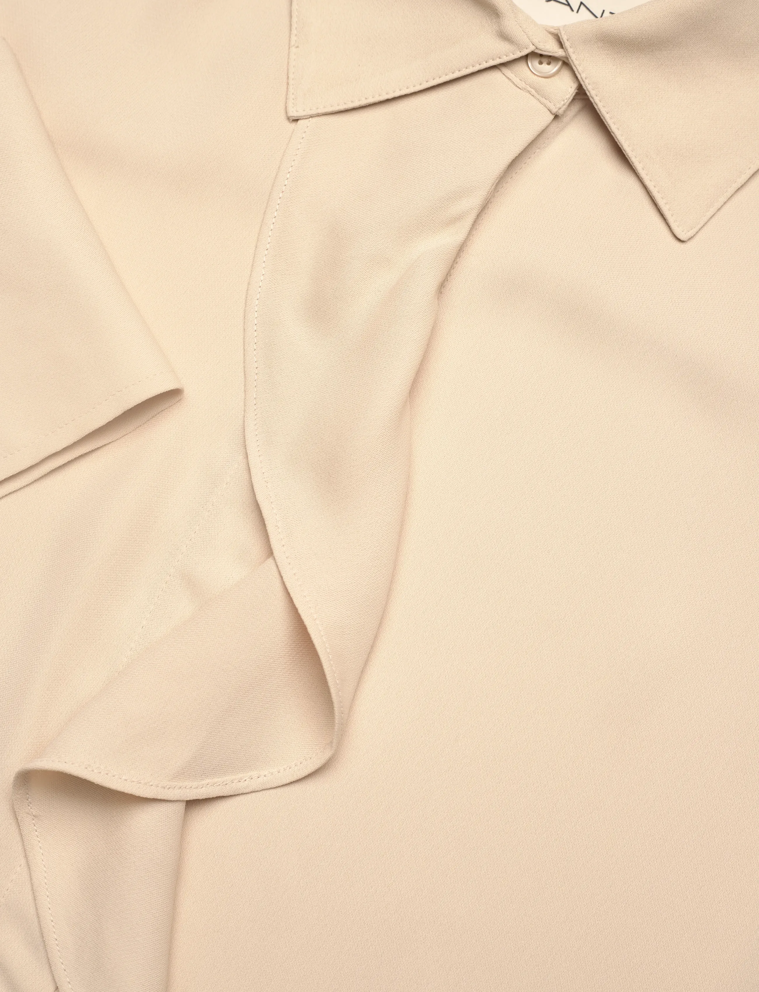 Gant - REG CREPE VISCOSE RUFFLE BLOUSE - pikkade varrukatega särgid - putty - 2