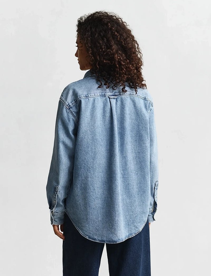 GANT - REL DENIM POCKET LS SHIRT - jeansskjortor - mid blue worn in - 2