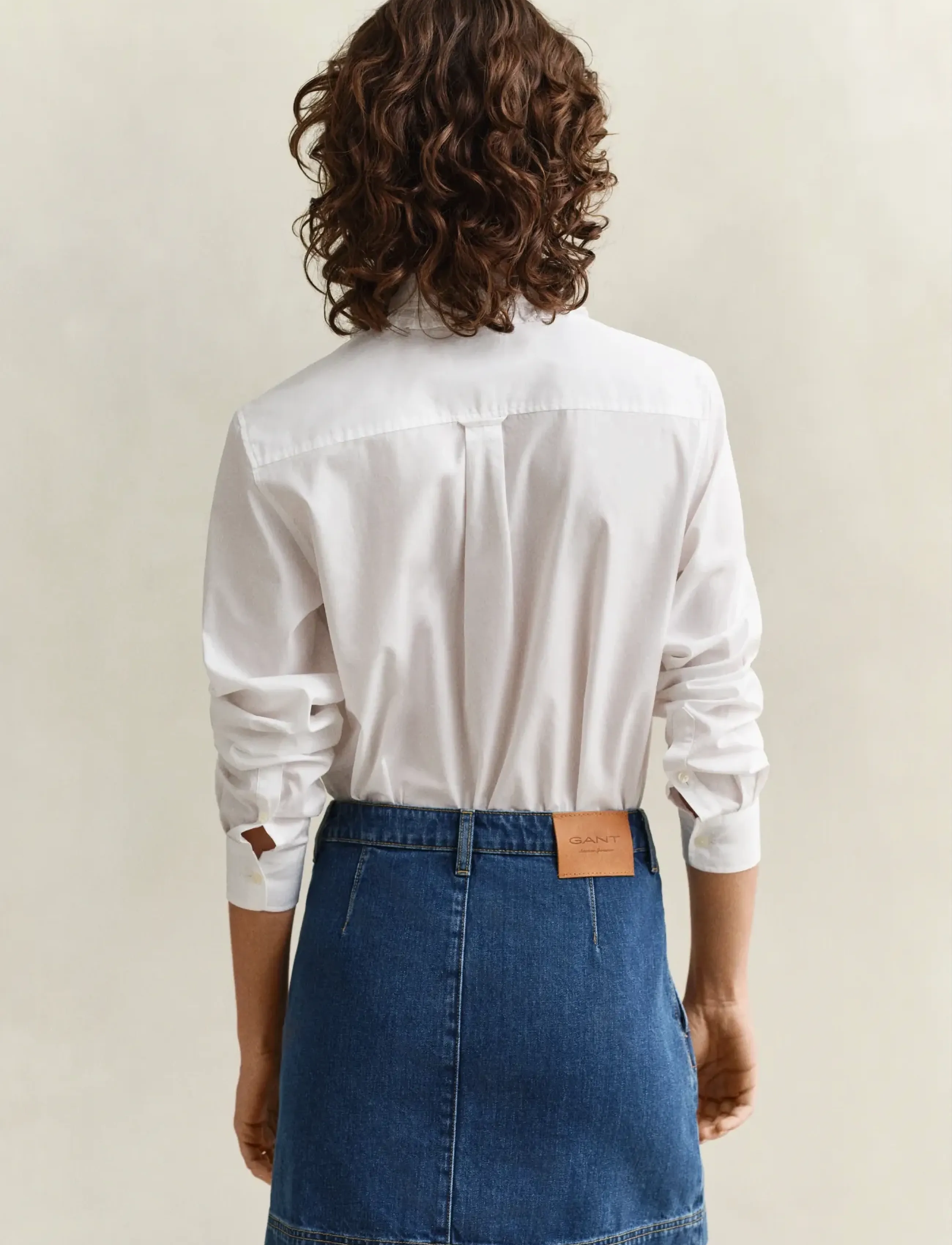 Gant - REG CTN FRILL COLLAR SHIRT - langærmede skjorter - white - 2