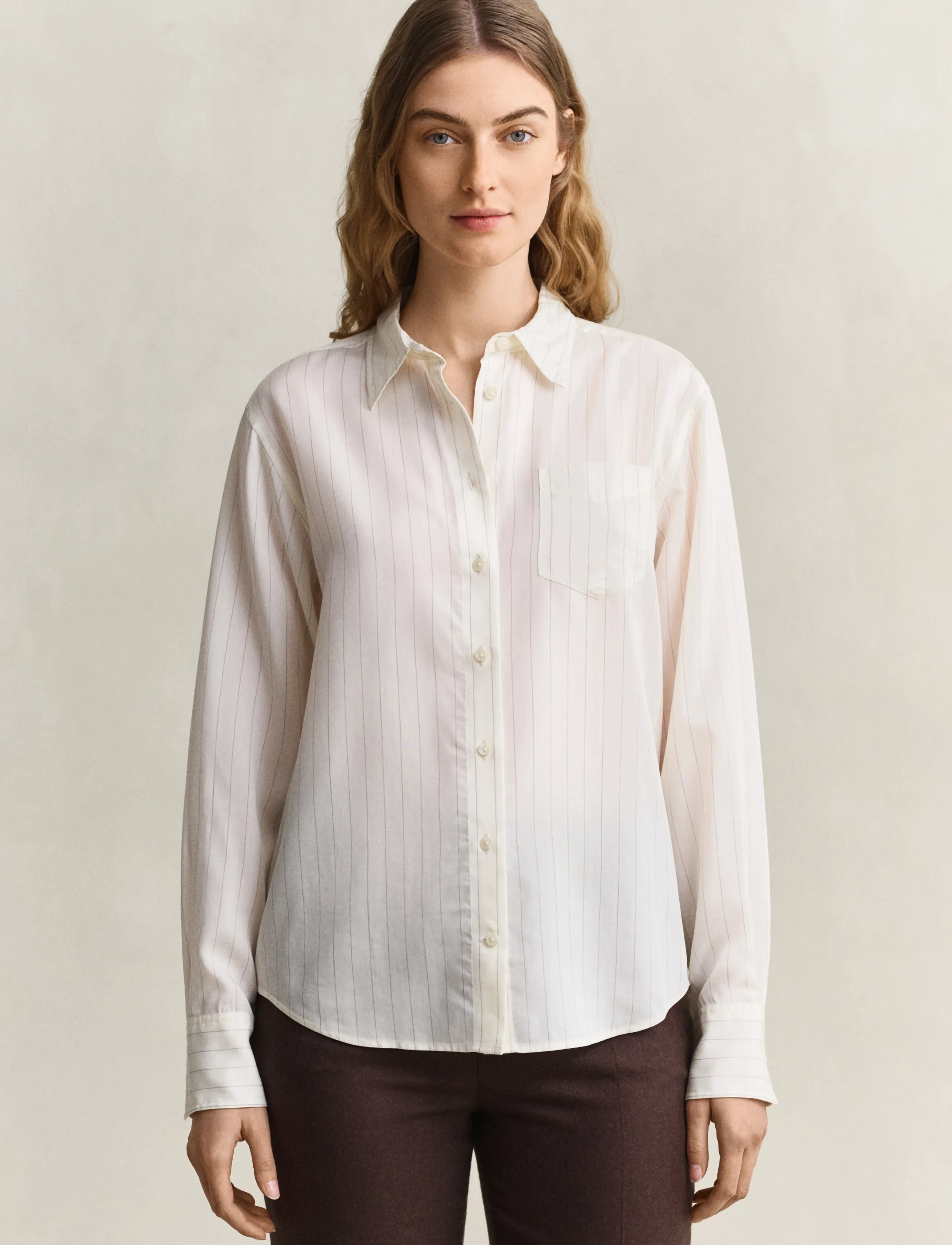 Gant - PINSTRIPE BACK FOLD DETAIL SHIRT - long-sleeved shirts - eggshell - 2