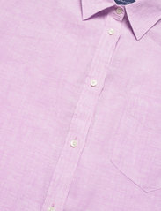 GANT - REL SS LINEN CHAMBRAY SHIRT - linen shirts - crocus purple - 2
