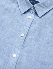 GANT - REG LINEN CHAMBRAY SHIRT - hørskjorter - azure blue - 2