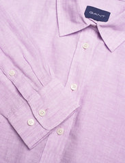 GANT - REG LINEN CHAMBRAY SHIRT - hørskjorter - crocus purple - 2