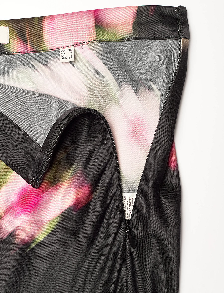 Gant - MIDI FLORAL PRINT A-LINE SKIRT - satinkjolar - black - 5