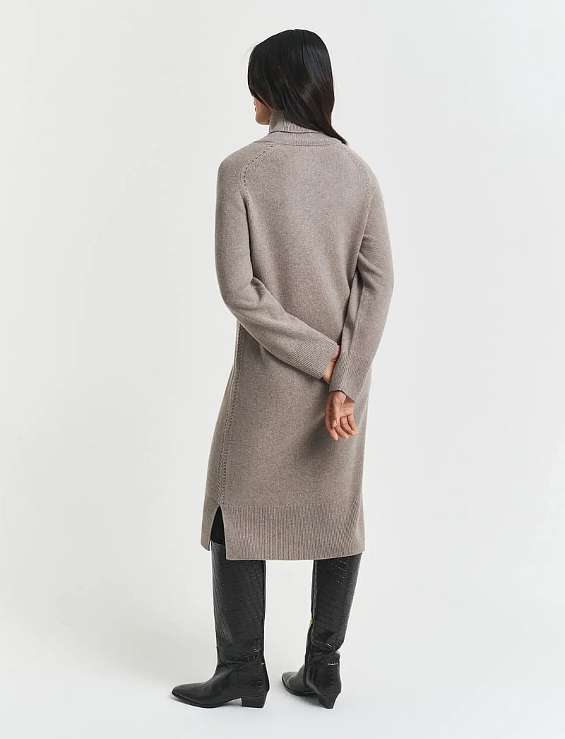 GANT - DETAIL TURTLENECK DRESS - kashmir - taupe beige - 2