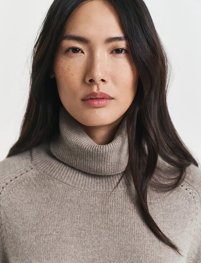 GANT - DETAIL TURTLENECK DRESS - kashmir - taupe beige - 5