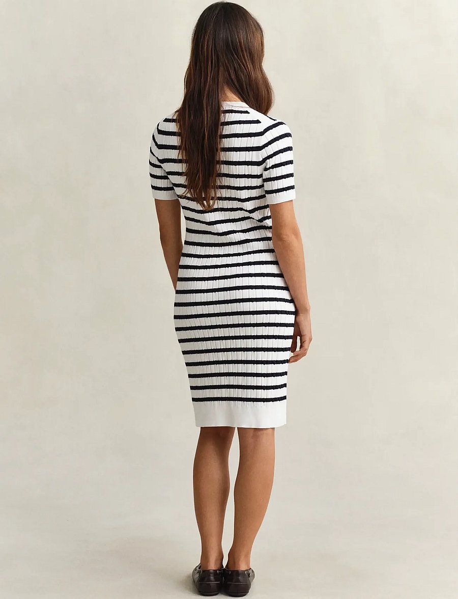 Gant - STRETCH COTTON CABLE SS DRESS - strickkleider - eggshell - 2