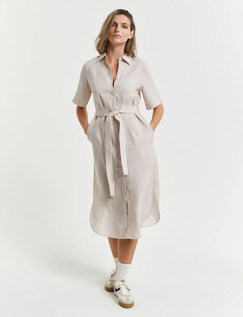 GANT - REG LINEN SS SHIRT DRESS - skjortklänningar - dry sand - 0
