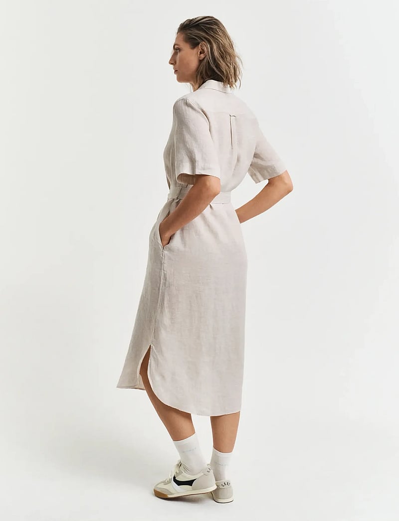 GANT - REG LINEN SS SHIRT DRESS - skjortklänningar - dry sand - 3