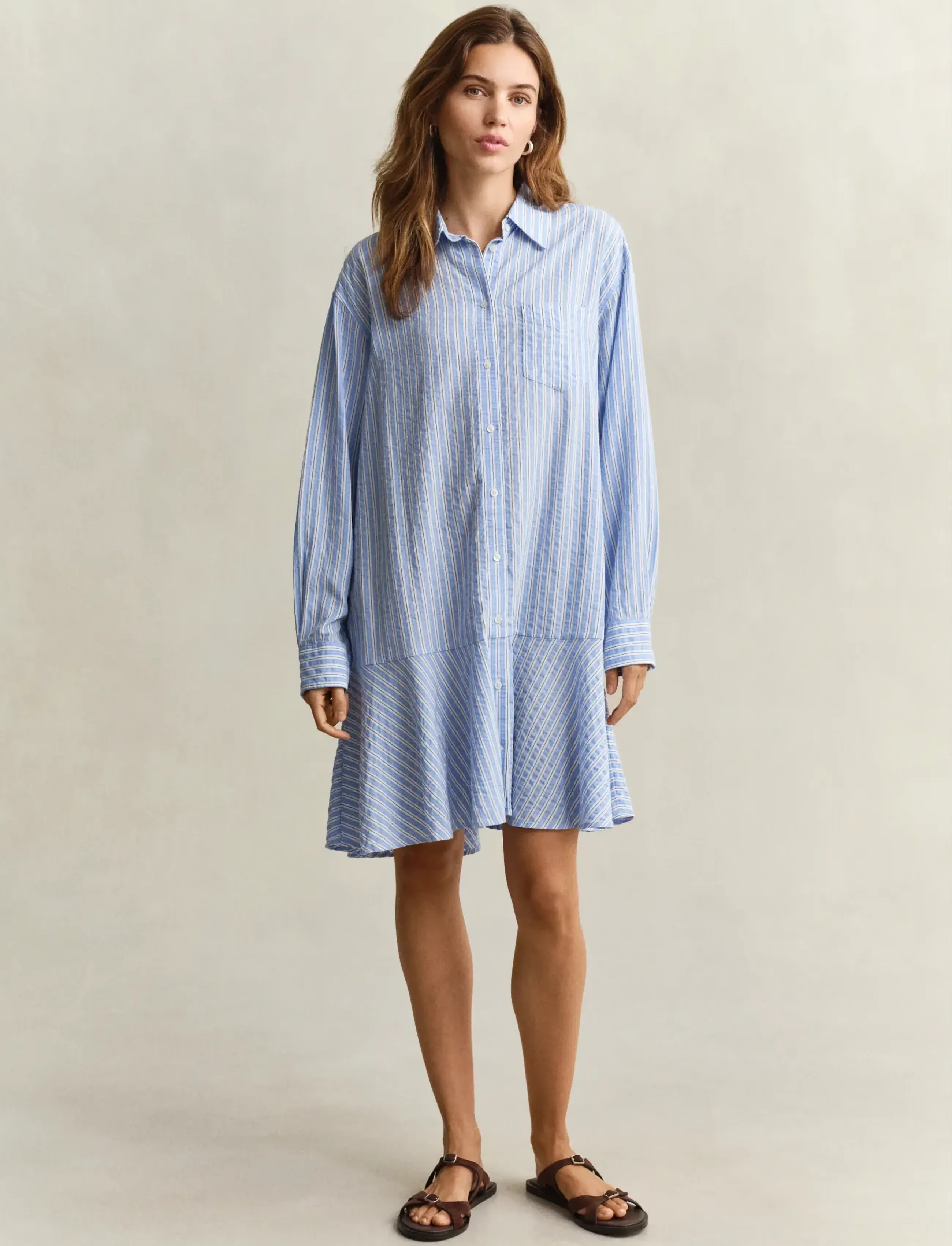 GANT STRIPE SEERSUCKER SHIRT DRESS - Nyheder - HYDRANGEA BLUE / blue