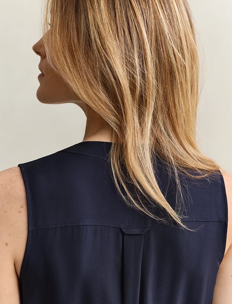 GANT - FLUID TWILL BELTED JUMPSUIT - modetrender - evening blue - 3