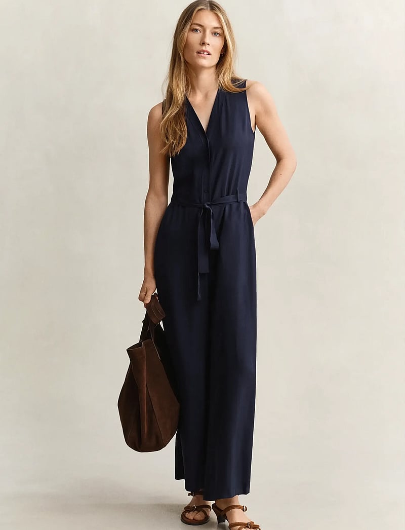 GANT - FLUID TWILL BELTED JUMPSUIT - modetrender - evening blue - 4