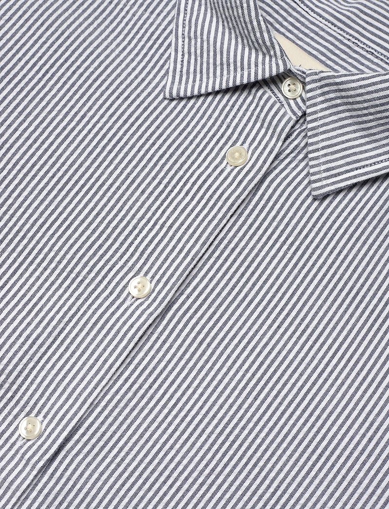 GANT - SEERSUCKER PUFF SLEEVE DRESS - skjortekjoler - evening blue - 2