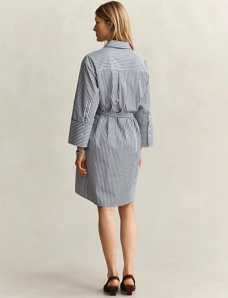 GANT - STRIPE POPLIN BELTED SHIRT DRESS - shirt dresses - rich navy - 2