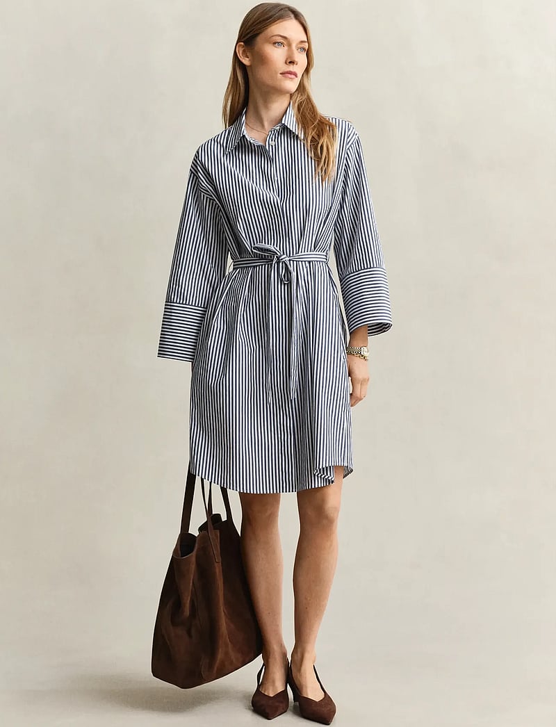 GANT - STRIPE POPLIN BELTED SHIRT DRESS - shirt dresses - rich navy - 4