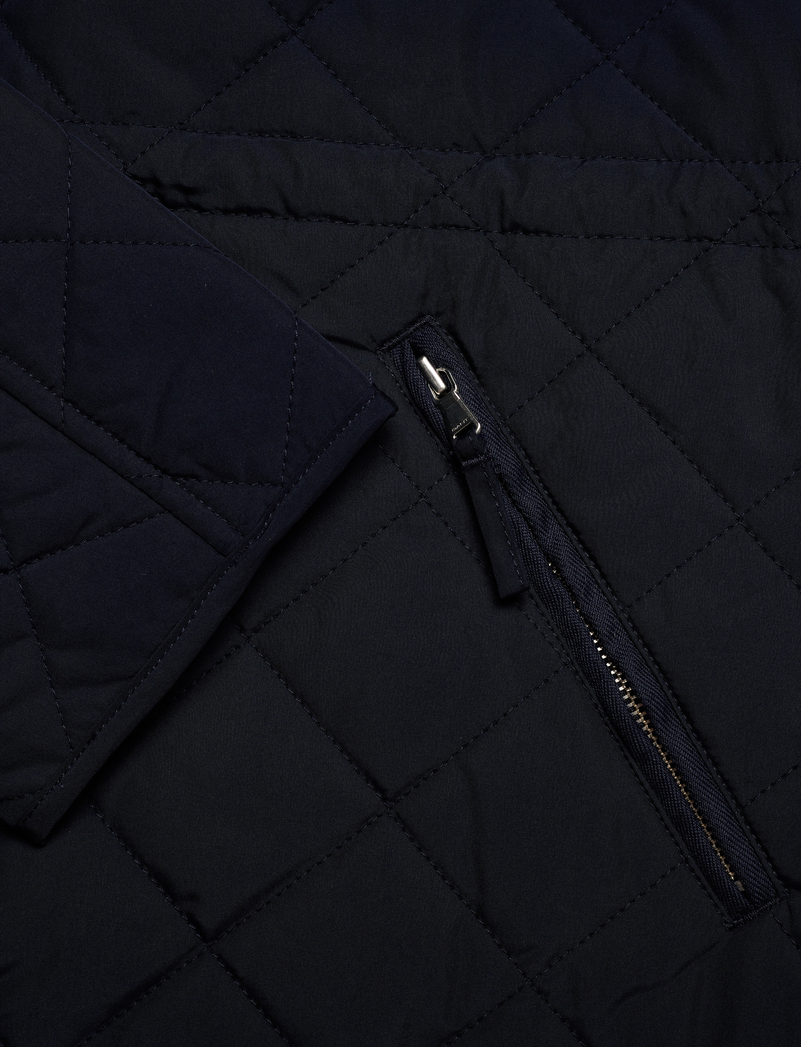 GANT - D1. QUILTED FITTED JACKET - evening blue - 5