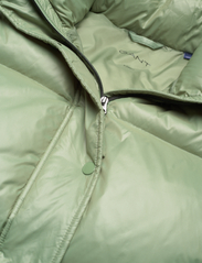 GANT - D1. CROPPED DOWN JACKET - winter jackets - kalamata green - 2
