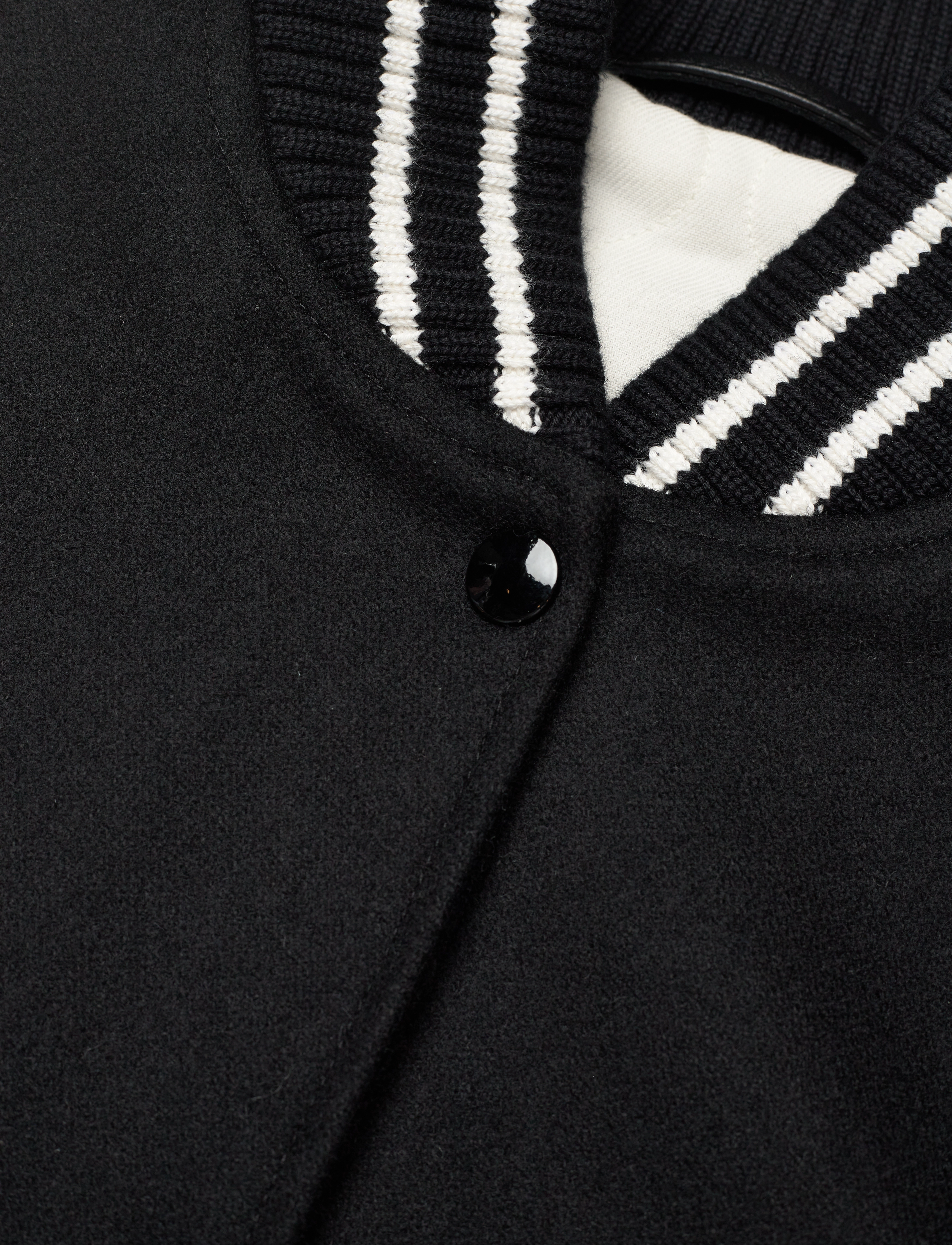 GANT - D1. OVERSIZED GANT VARSITY JACKET - ebony black - 3