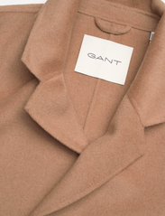 GANT - HANDSTITCHED BELTED BLAZER - odzież imprezowa w cenach outletowych - warm khaki - 2