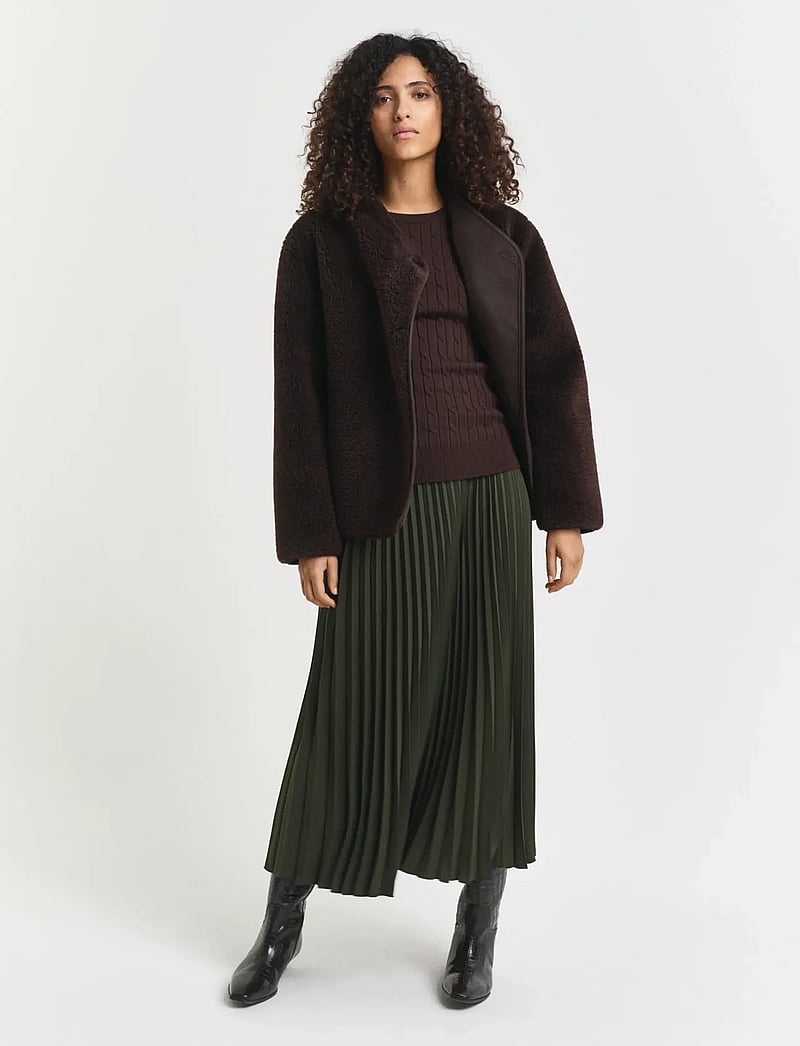 Gant - Classic Cable Knit Sweater - pullover - deep brown - 4