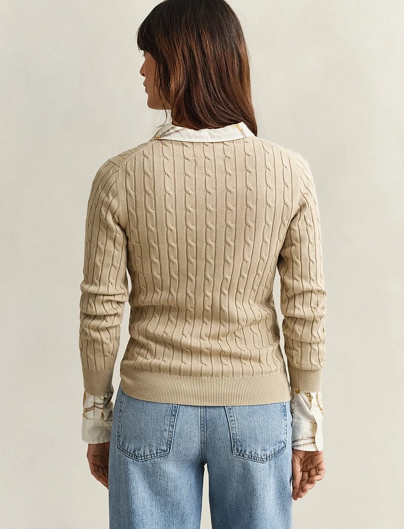 Gant - Classic Cable Knit Sweater - stickade tröjor - oat beige - 2
