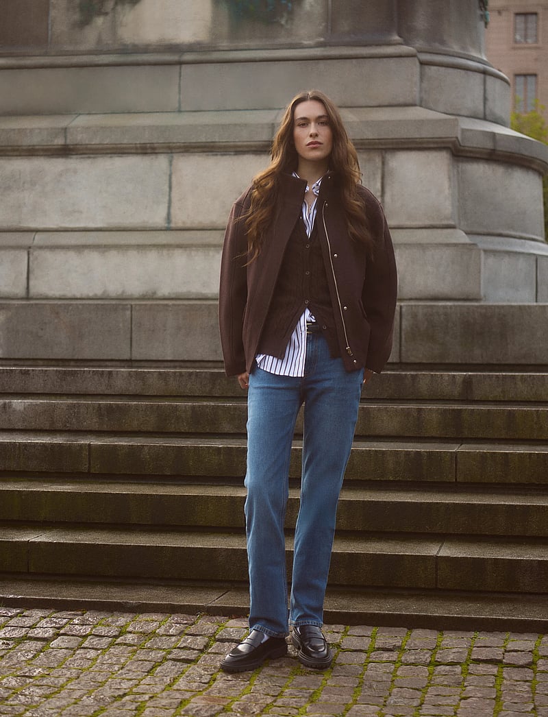 GANT - STRETCH COTTON CABLE CARDIGAN - cardigans - deep brown - 5