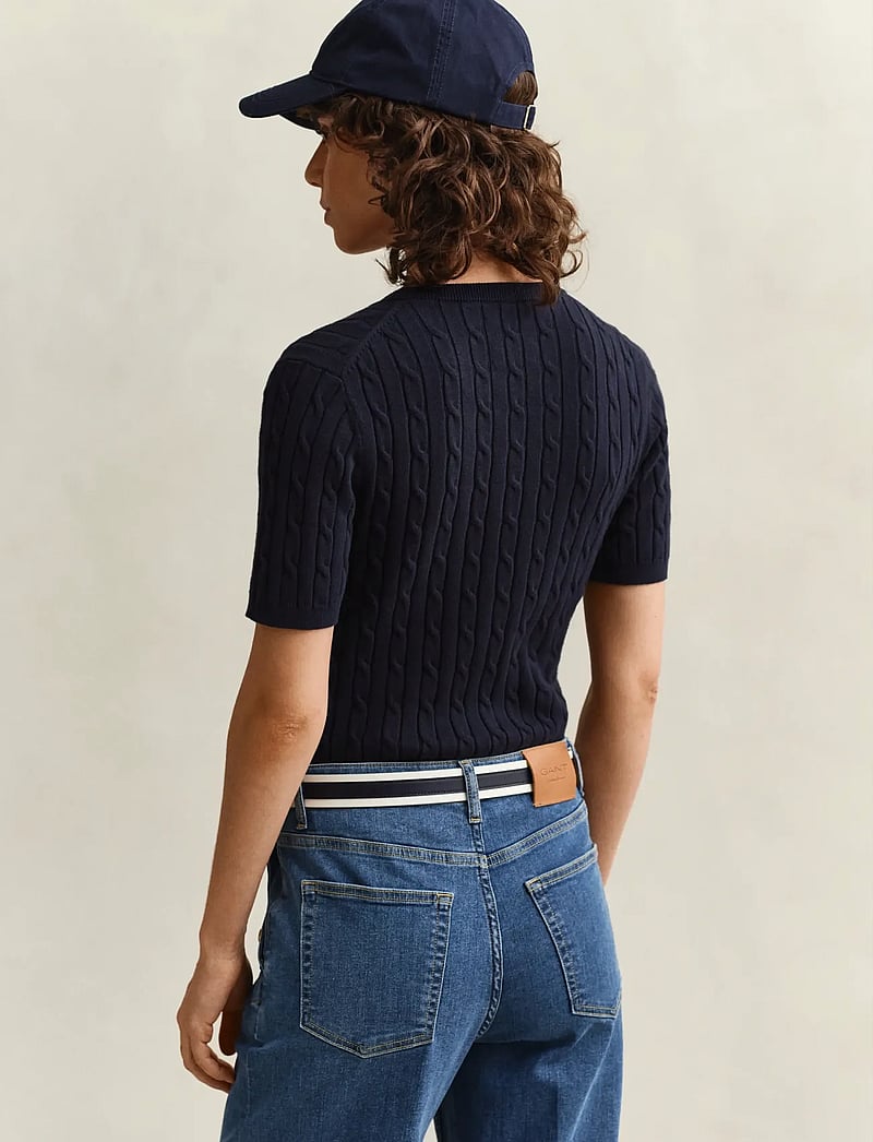 GANT - STRETCH COTTON CABLE SS C-NECK - megztiniai - evening blue - 3