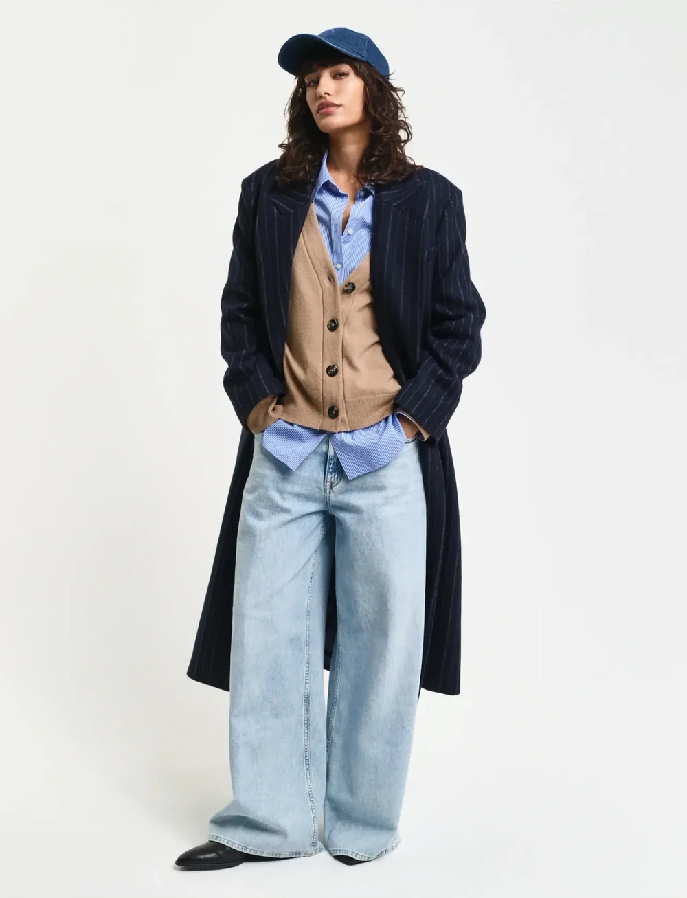 GANT - SUPERFINE LAMBSWOOL CARDIGAN - cardigans - caramel beige - 5