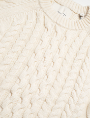 GANT - OVERSIZED CABLE KNIT C-NECK - jumpers - cream - 2