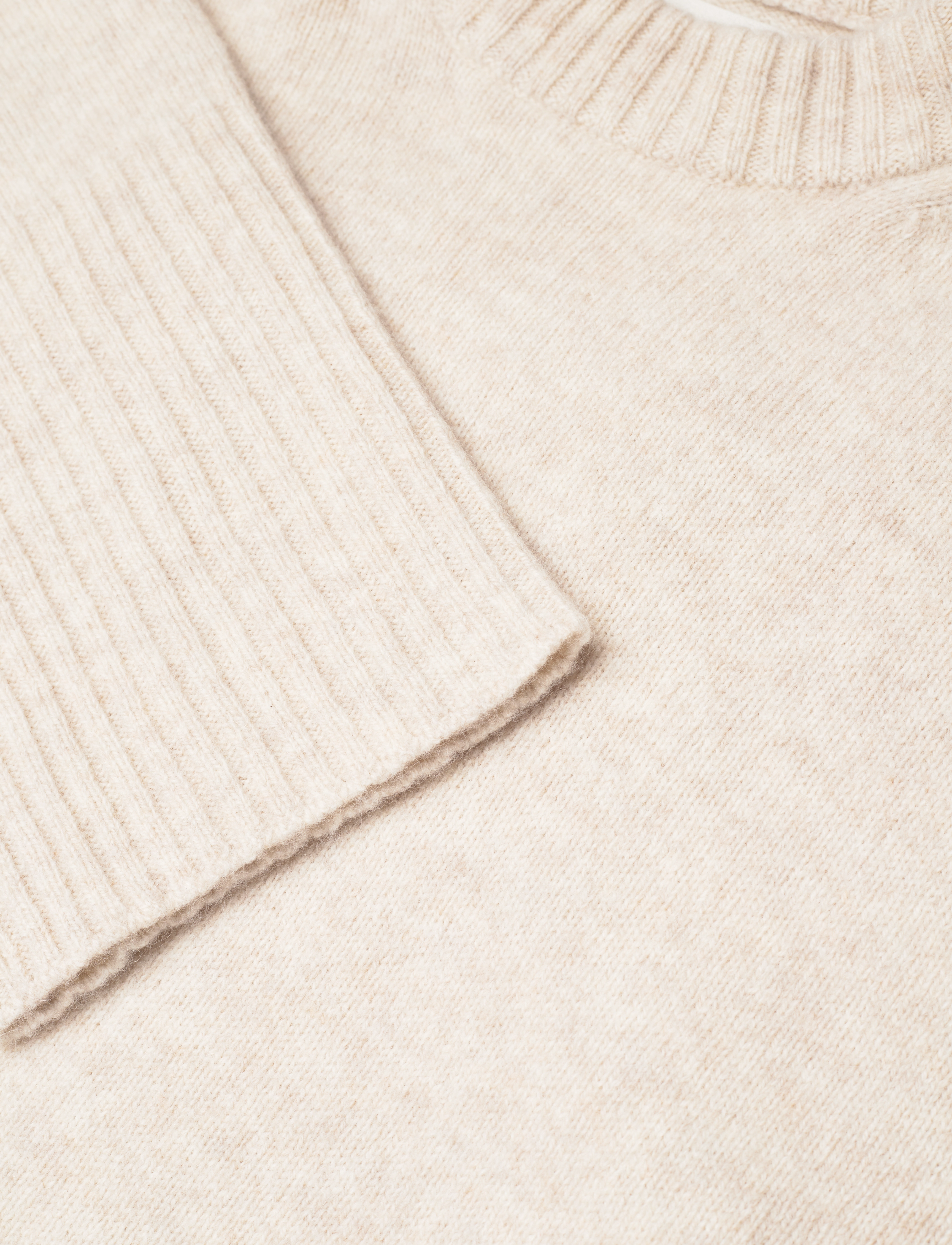 GANT - LOUNGE C-NECK SWEATER - soft oat - 4