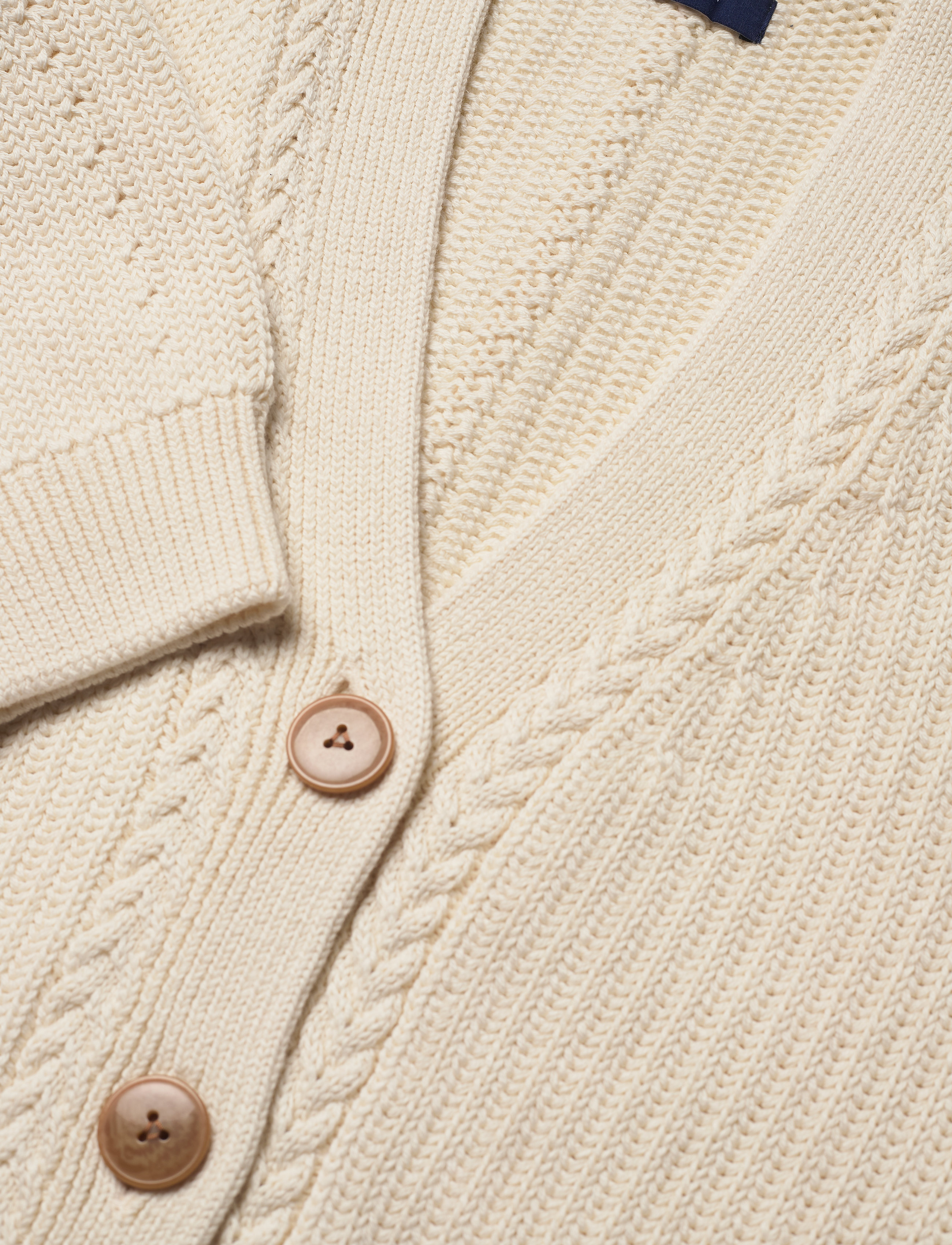 GANT - D1. RIBBED V CARDIGAN - cream - 2