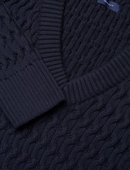 GANT - COTTON TEXTURE V-NECK - sweaters - evening blue - 2