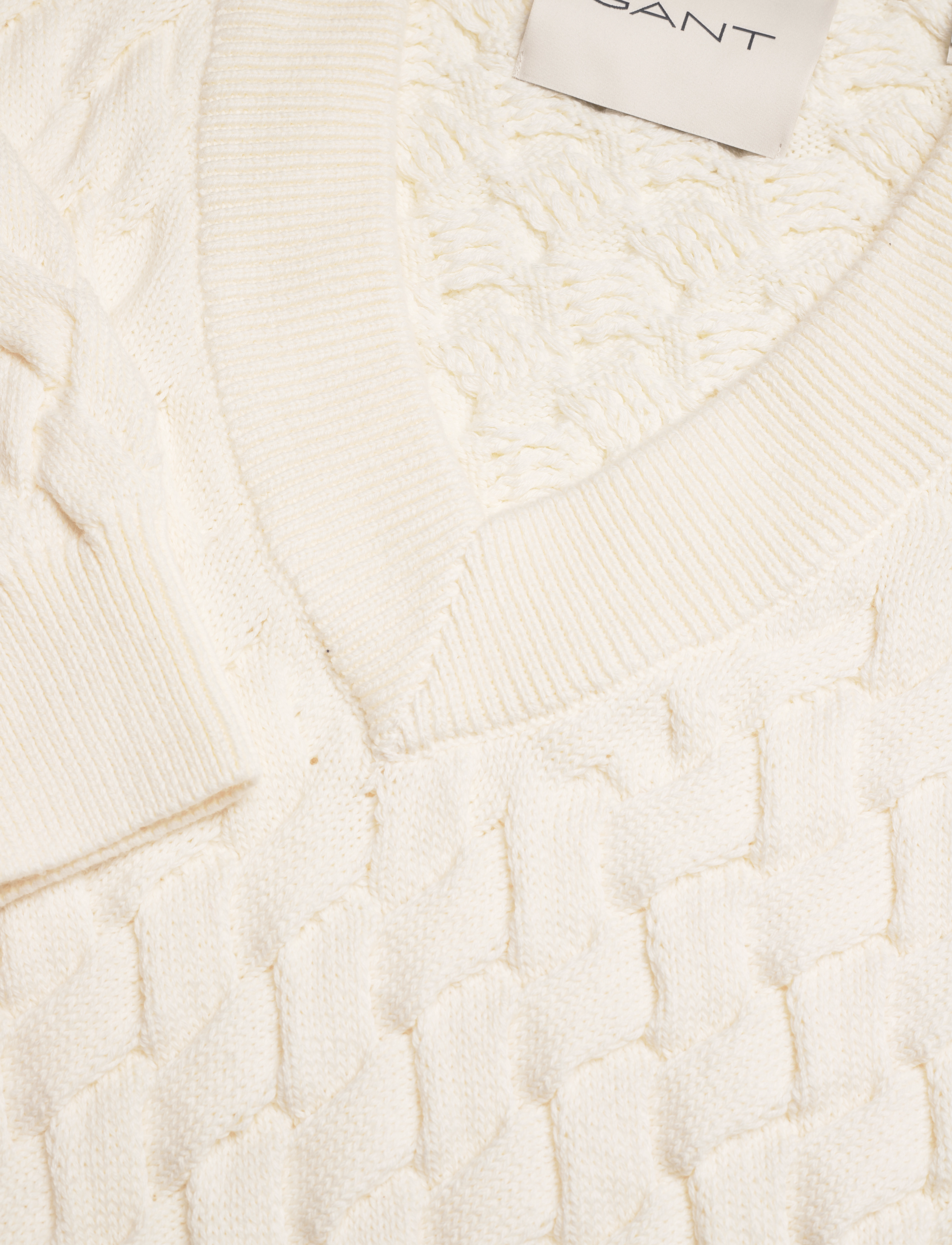 GANT - TEXTURED COTTON V-NECK - cream - 2