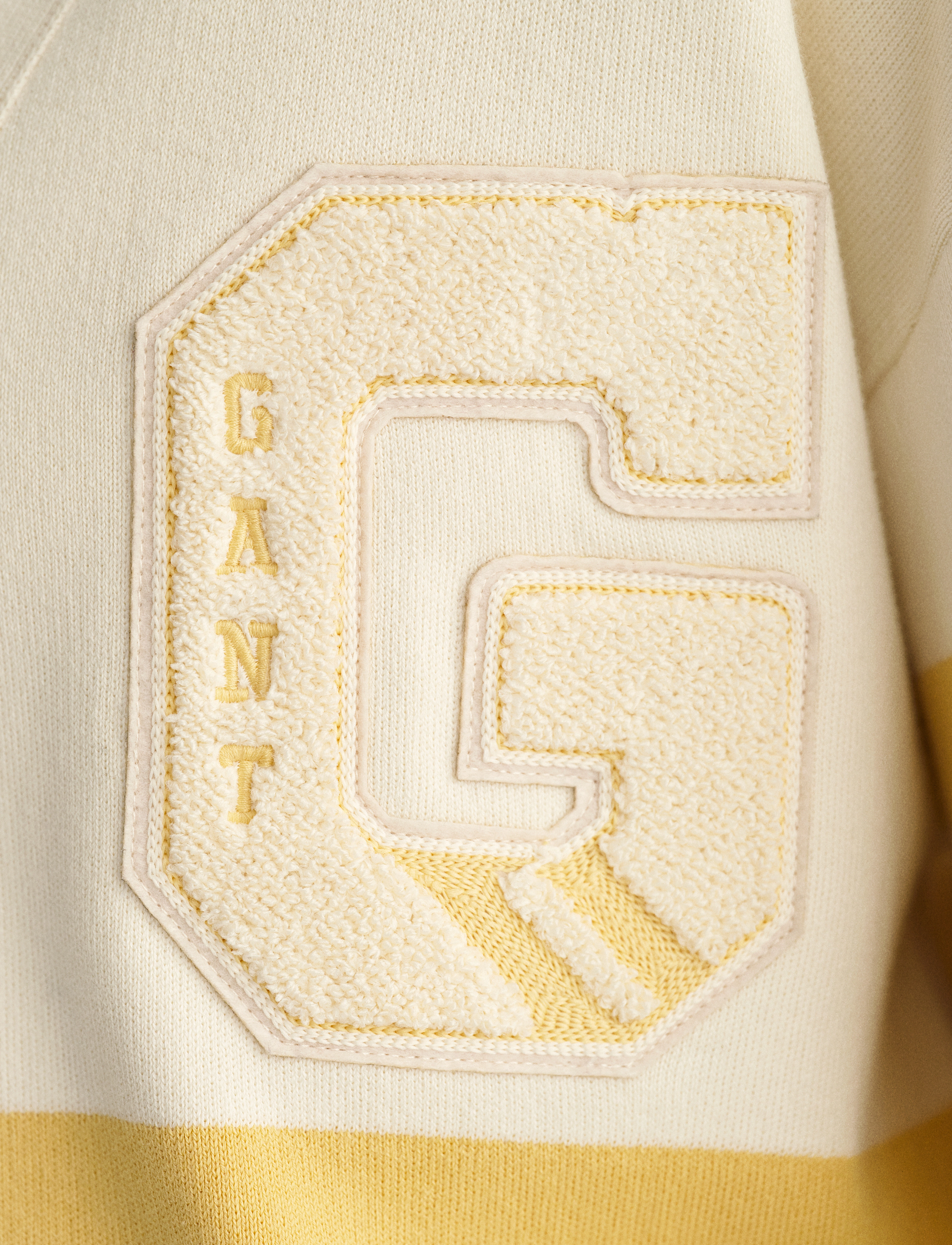 GANT - GANT VARSITY V-NECK CARDIGAN - cream - 4
