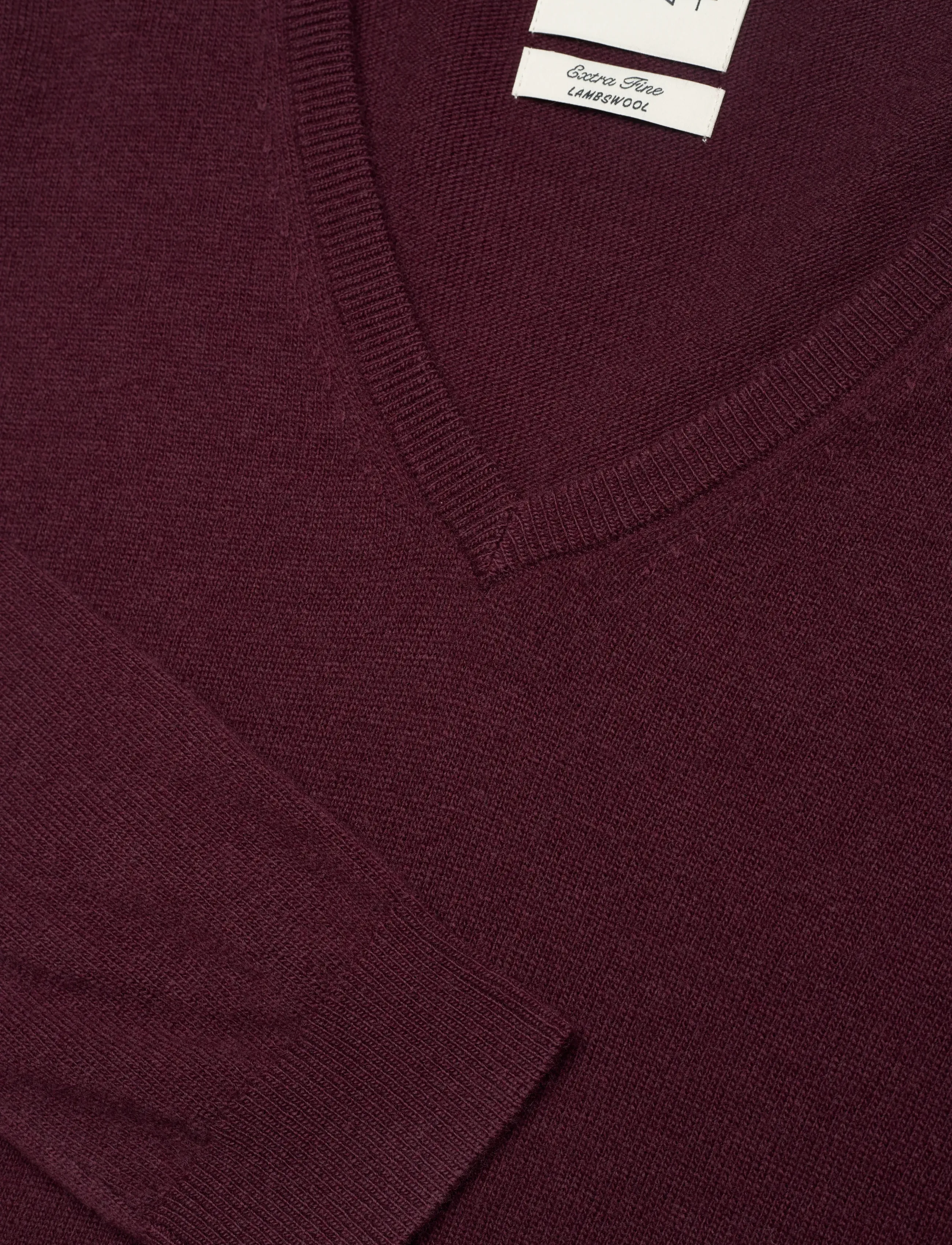Gant - EXTRAFINE LAMBSWOOL BLEND V-NECK - pullover - plum wine - 2