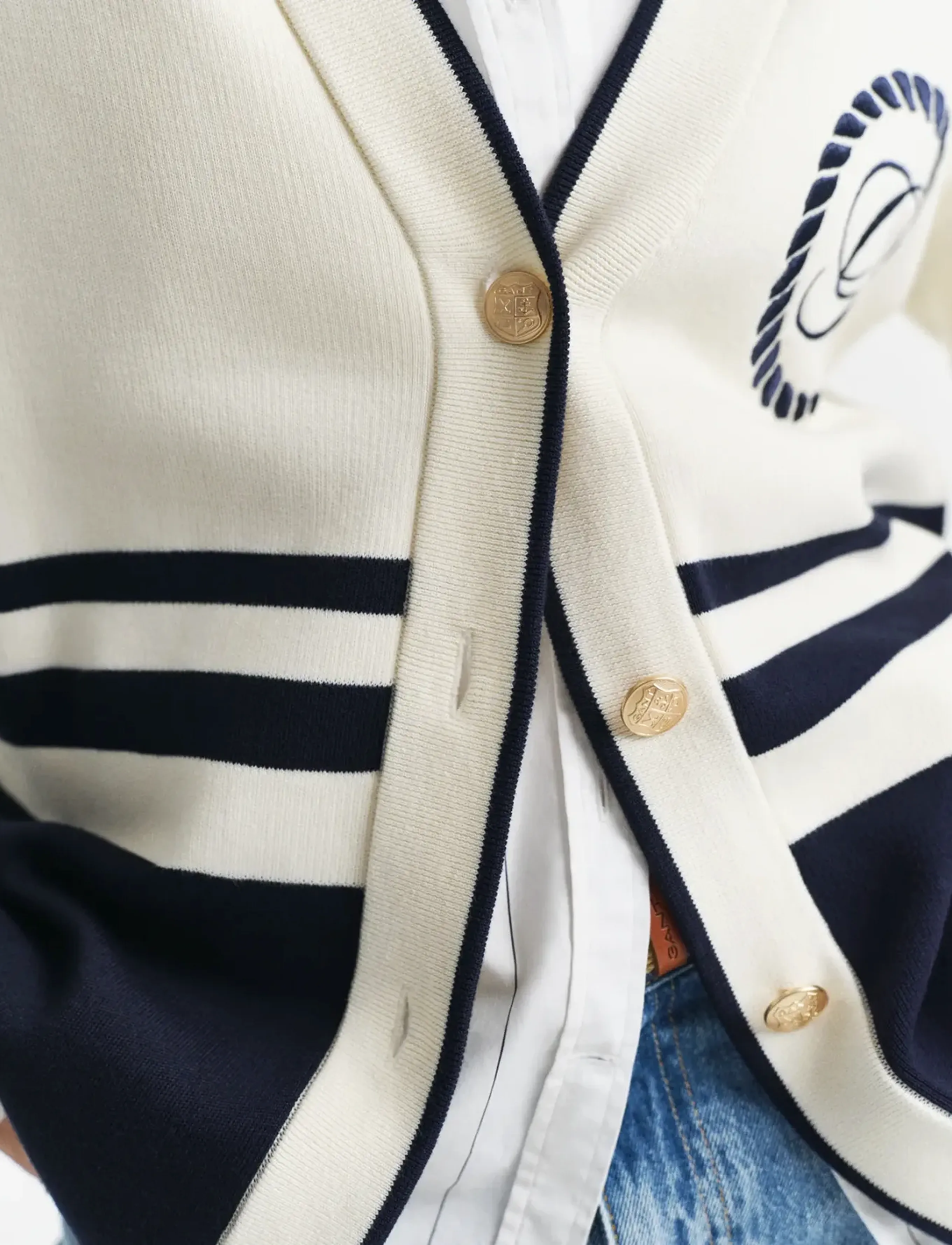 Gant - GANT VARSITY V-NECK CARDIGAN - cream - 4