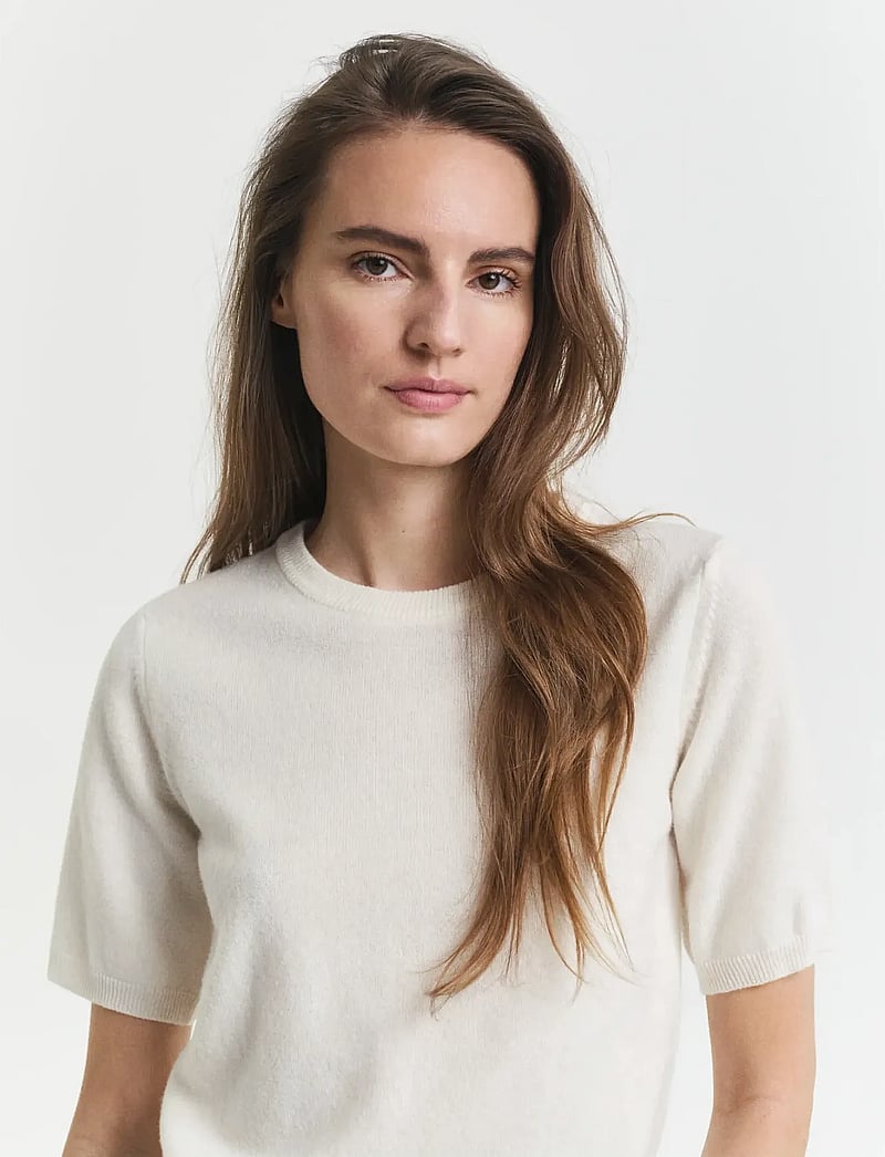 GANT - SUPERFINE LAMBSWOOL SS C-NECK - sviitrid - cream - 3