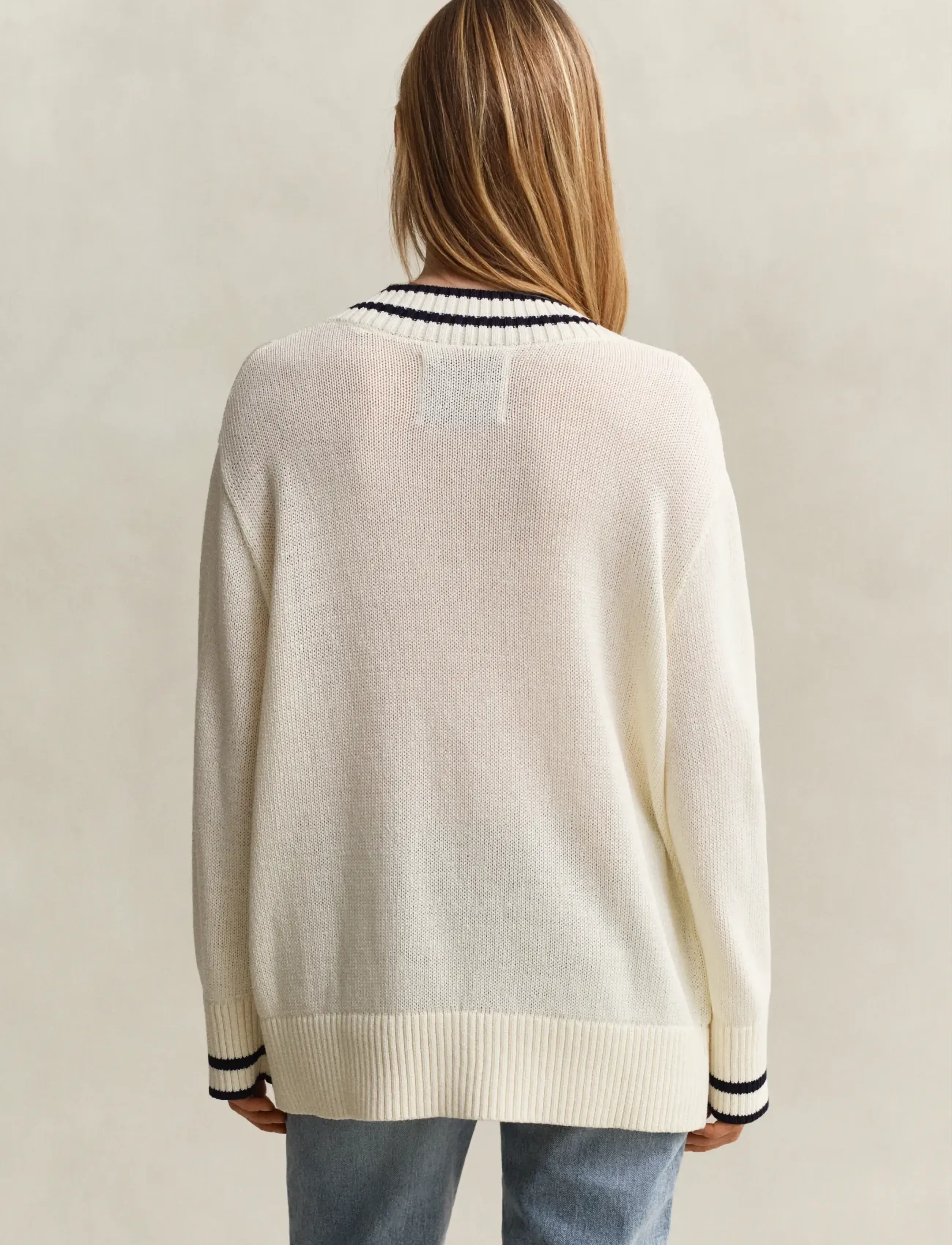 Gant - CONTRAST COTTON V-NECK - striktrøjer - eggshell - 2