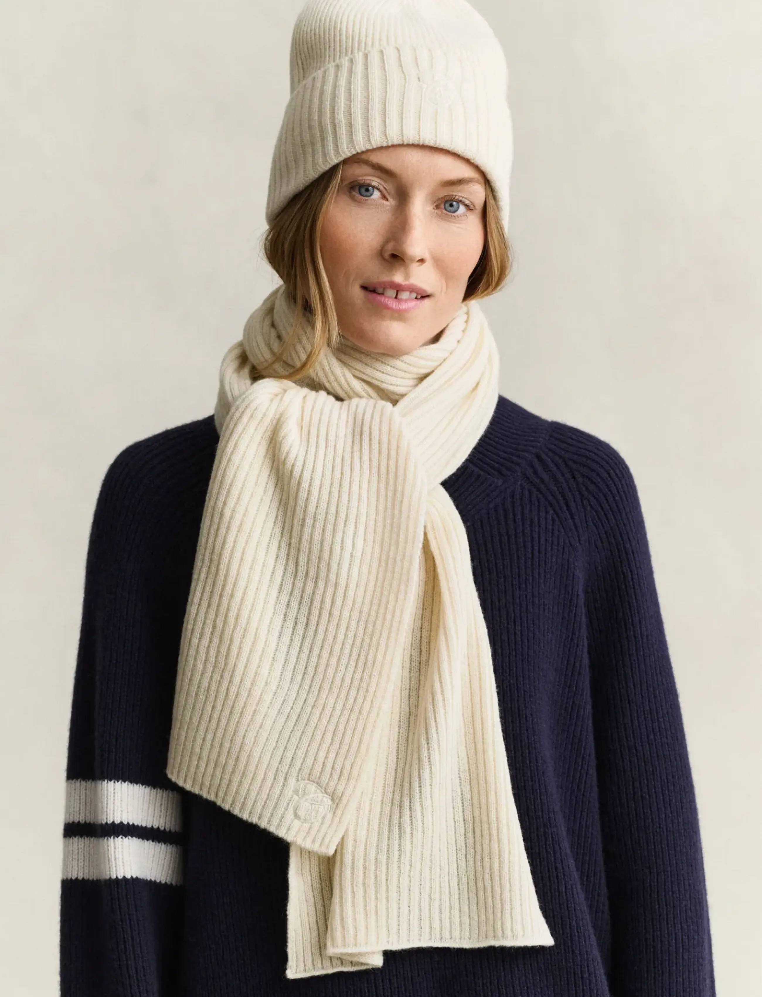 Gant - EMB GANT G GIFT SET - halstørklæder - cream - 2