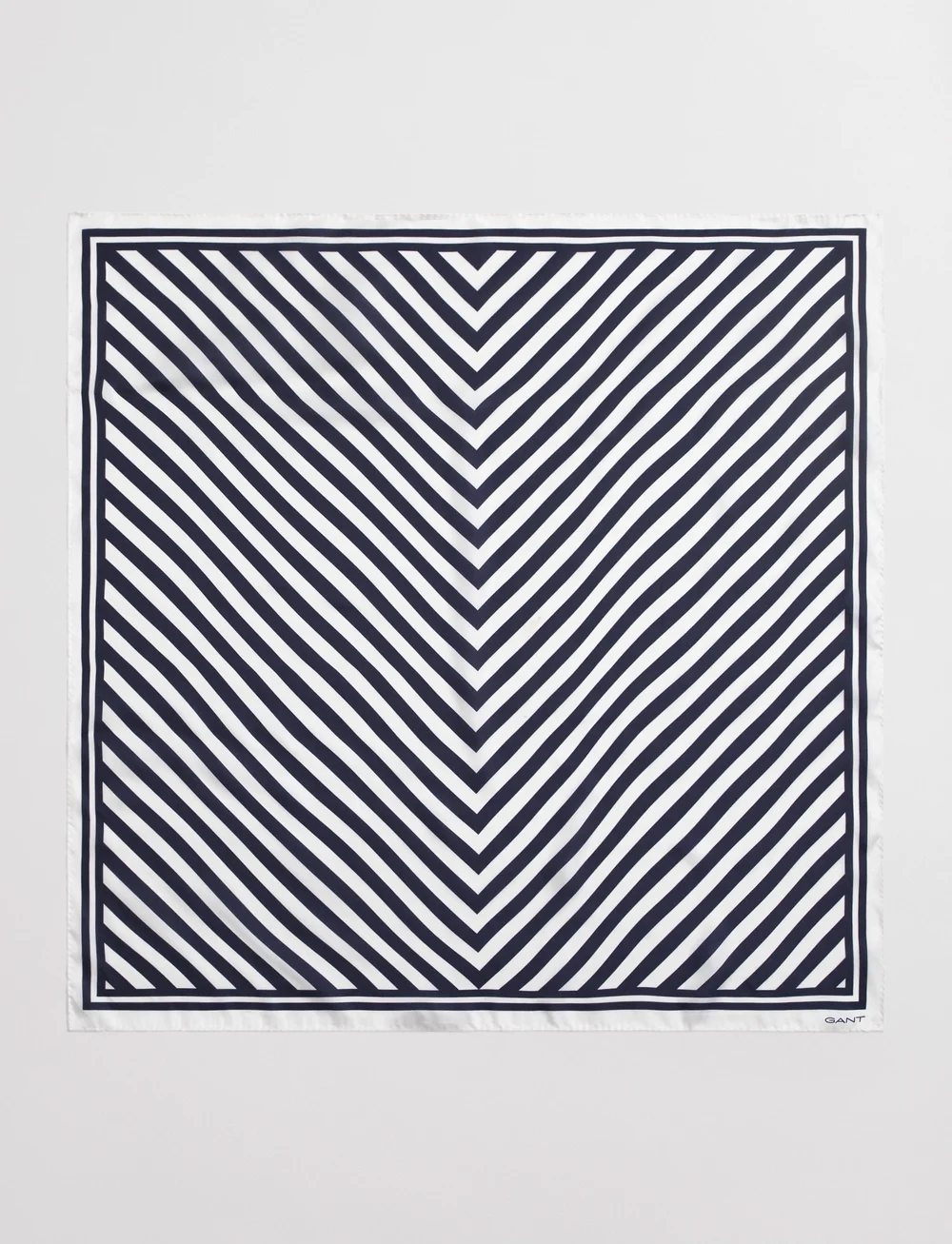 GANT - CHEVRON PRINT SILK SCARF - lightweight scarves - evening blue - 1