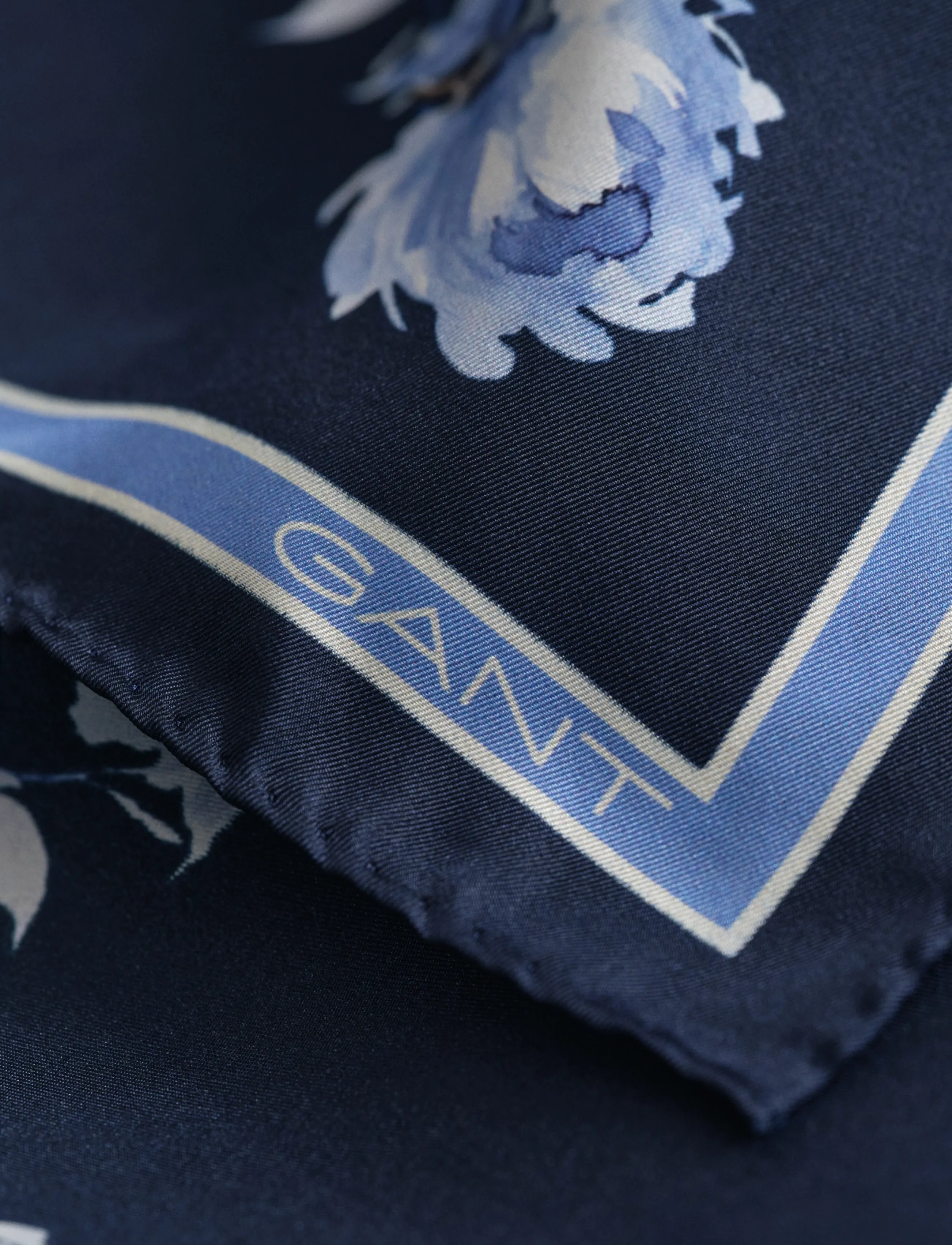 Gant - FLORAL PRINT SILK SCARF - tynde tørklæder - evening blue - 3