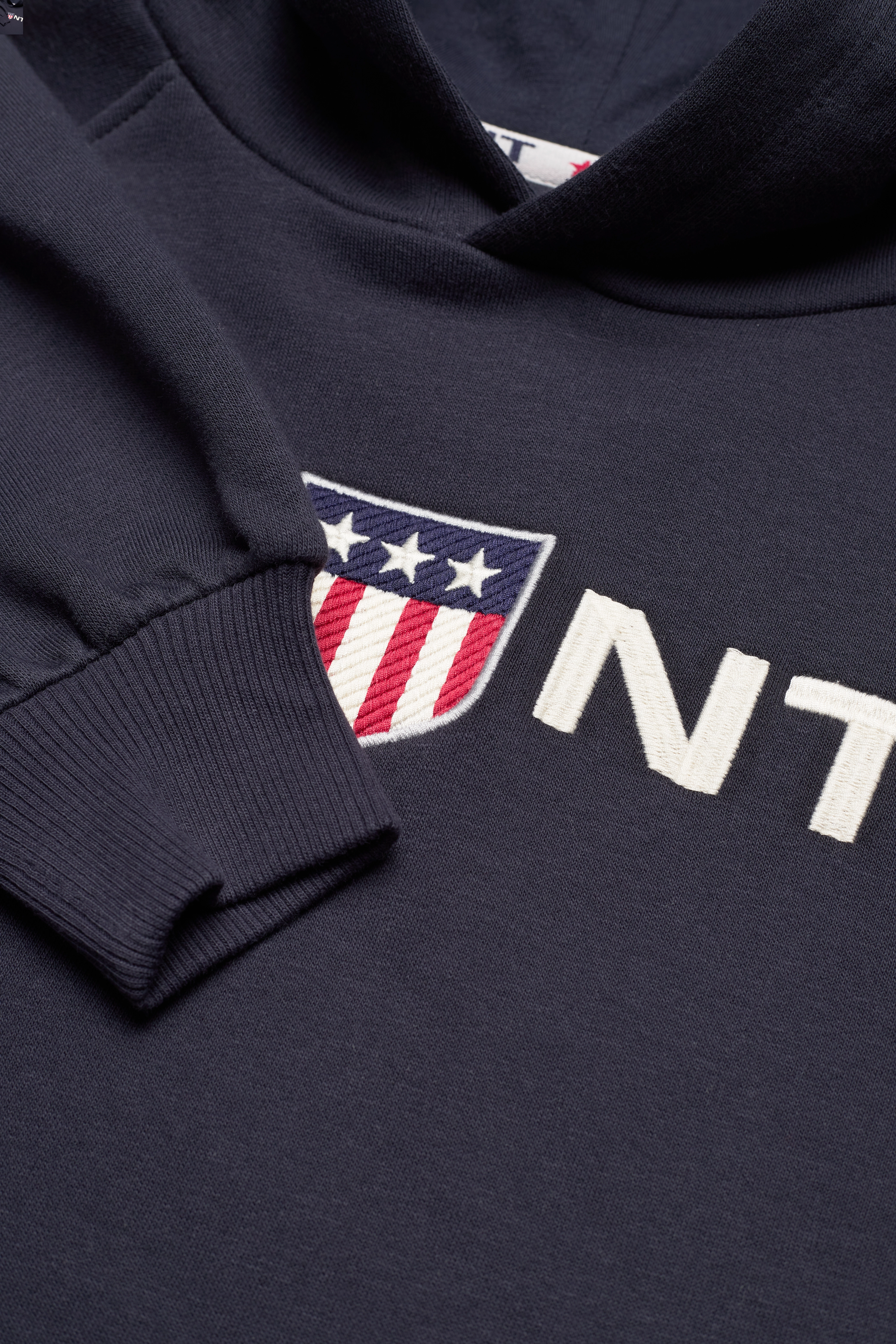 GANT - D1, RETRO SHIELD HOODIE - evening blue - 2
