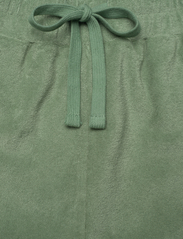GANT - HIGH WAIST TOWELING SHORTS - lühikesed dressipüksid - kalamata green - 3