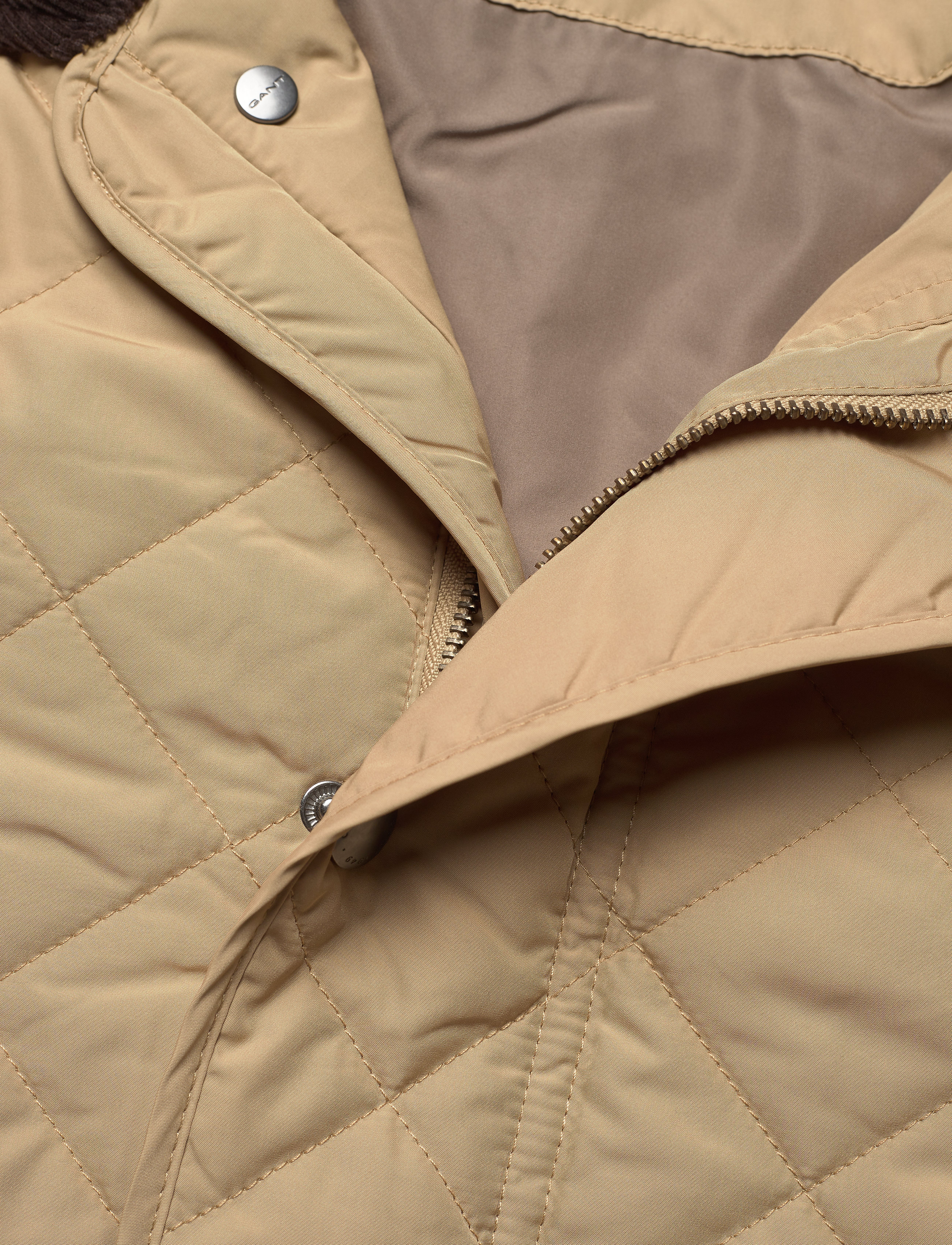 GANT - D1. QUILTED BARN JACKET - dark khaki - 2