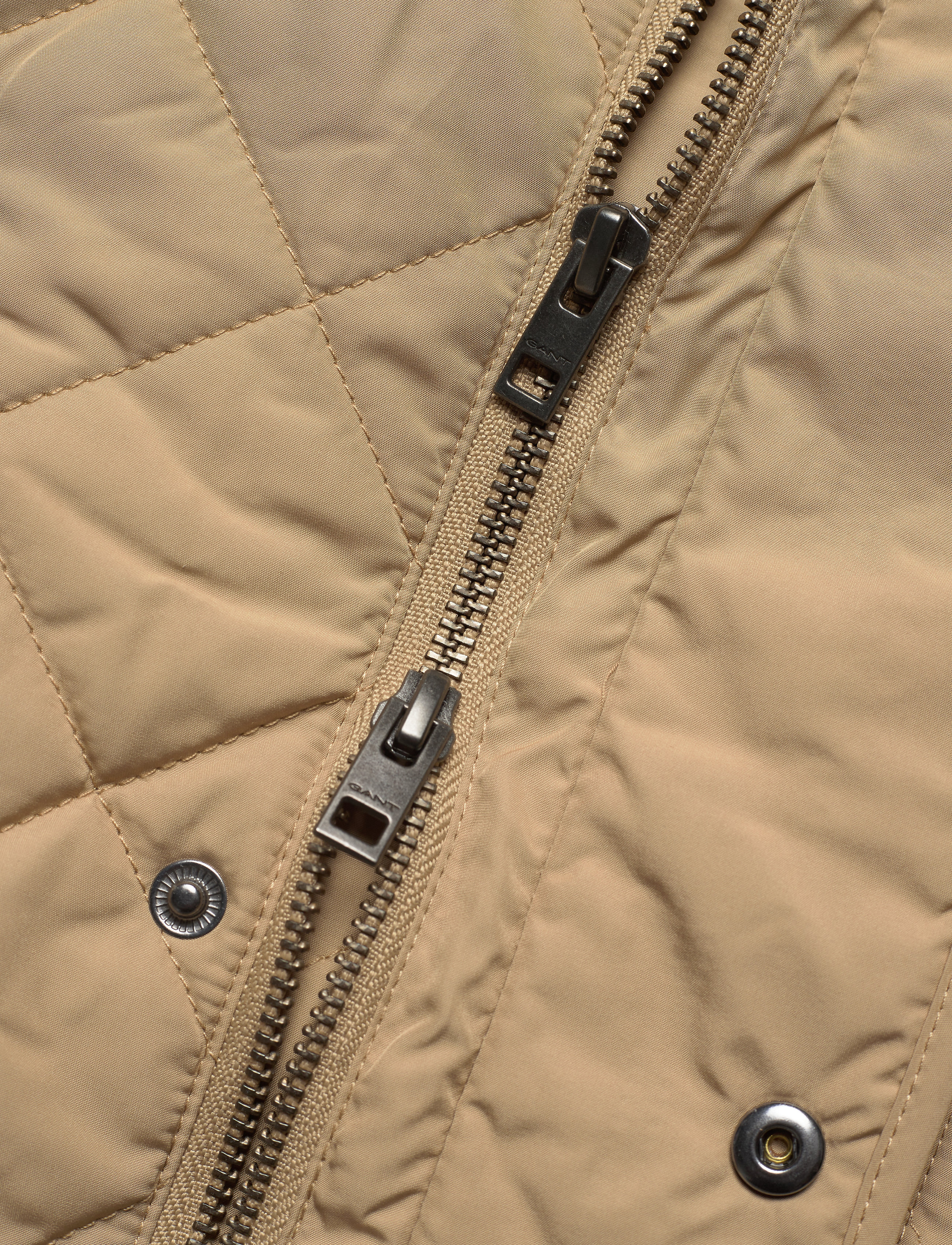 GANT - D1. QUILTED BARN JACKET - dark khaki - 4