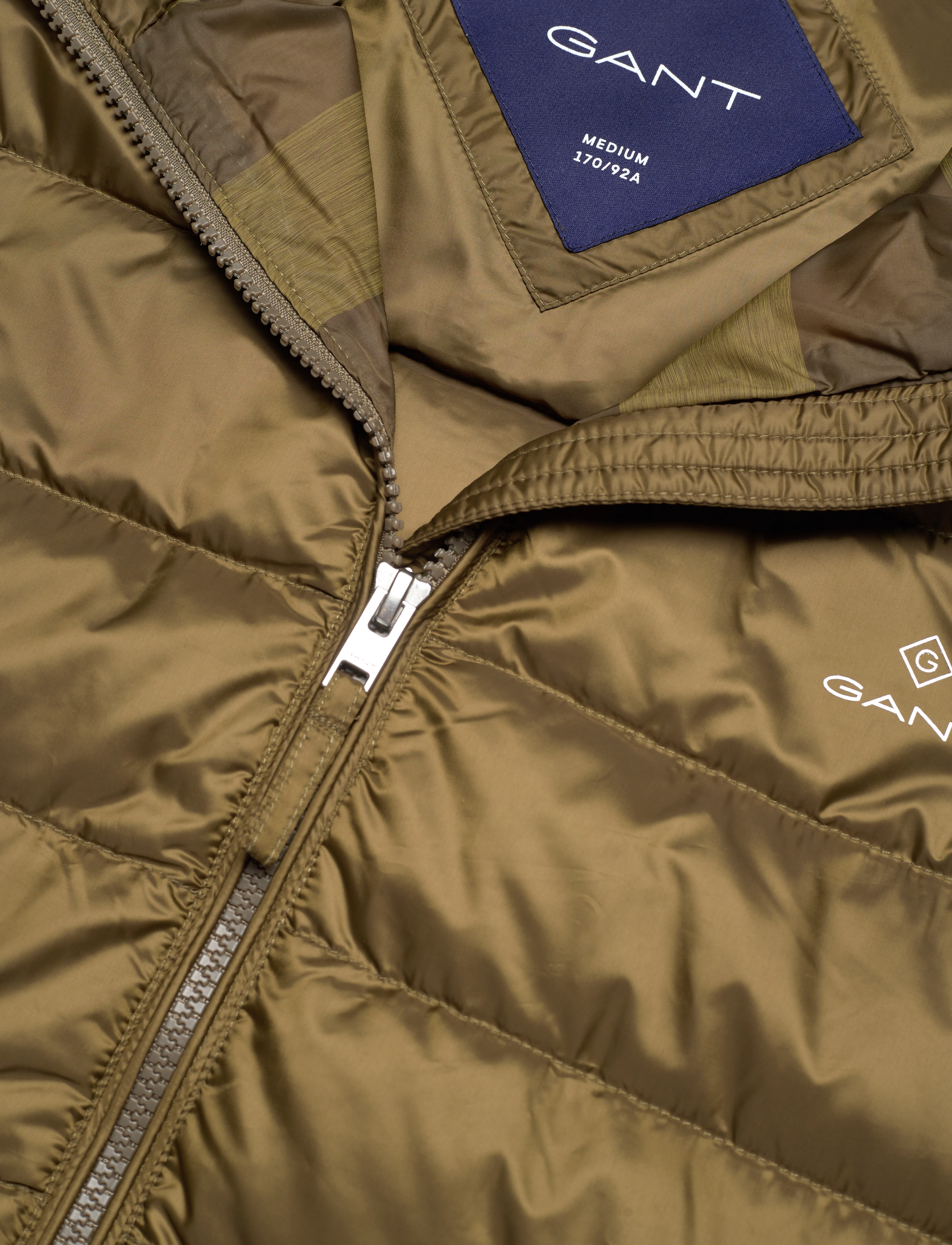 GANT - THE LIGHT DOWN GILET - army green - 3