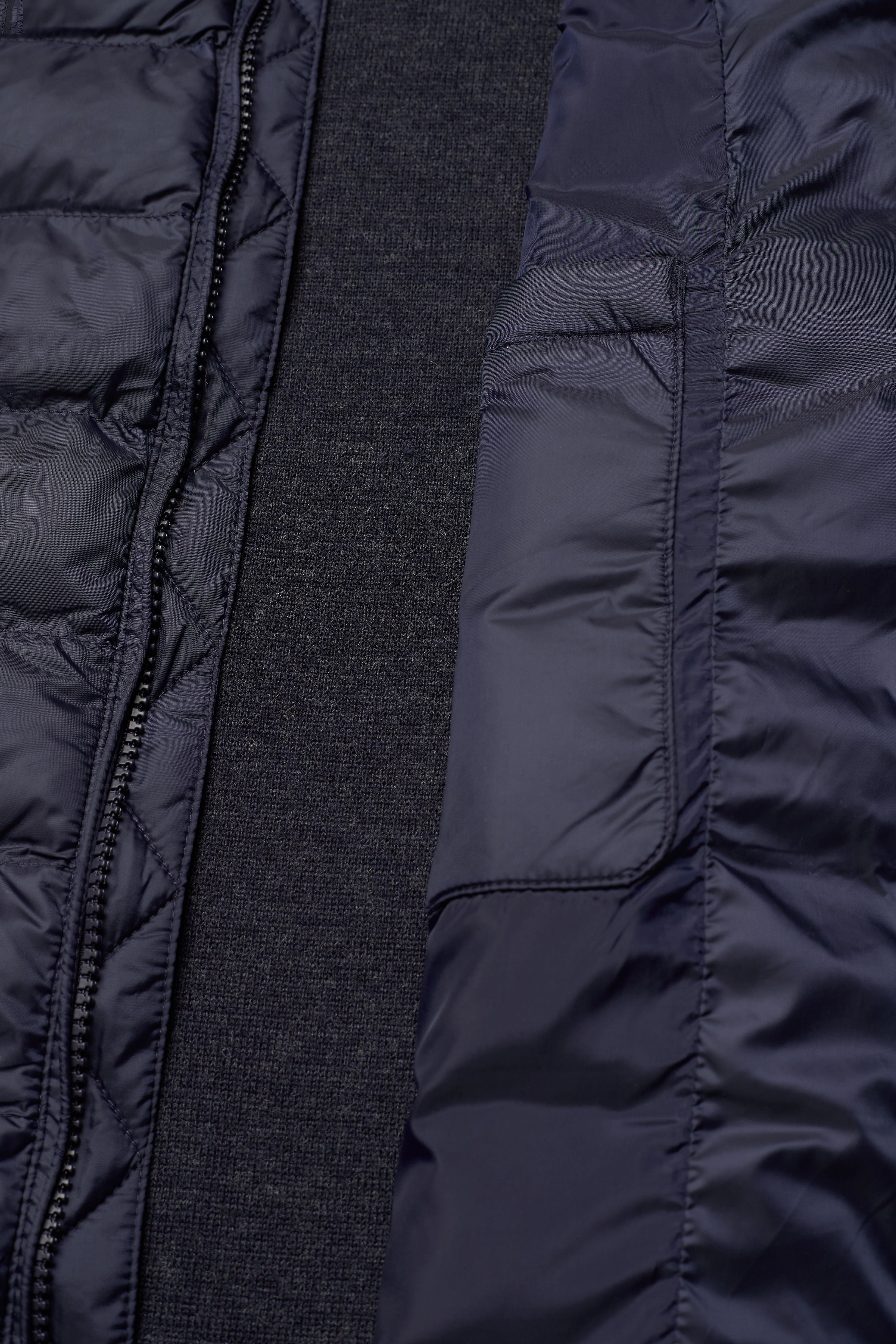 GANT - D1. MIXED MEDIA LIGHT PADDED GILET - evening blue - 4
